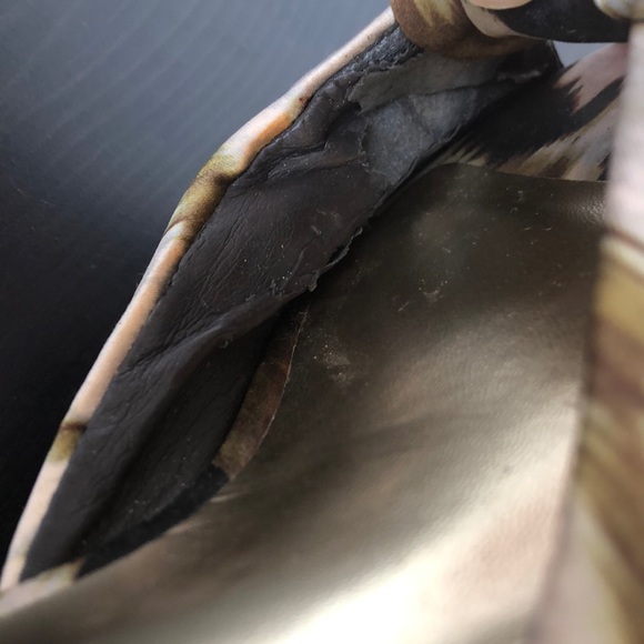 Vera Wang Kitten heels - Picture 4 of 4